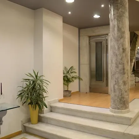 Marie Hotel